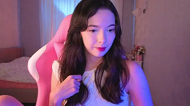 Snapshot of yuna_sunshy chatting on June 8, 2026, 1:28 am yuna sunshy online show from June 8, 2026, 1:28 am