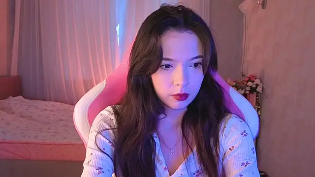 yuna sunshy online show from April 21, 2026, 2:47 am