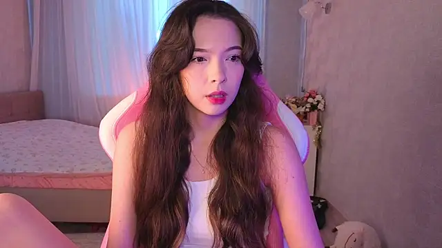 Snapshot of yuna_sunshy chatting on May 7, 2026, 2:05 am yuna sunshy online show from May 7, 2026, 2:05 am