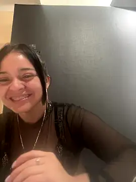 Emily Rivers  online show from October 27, 2025, 1:23 pm