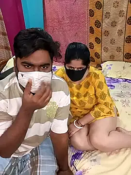 Snapshot of indiancouple659 chatting on February 14, 2026, 11:43 am indiancouple659 online show from February 14, 2026, 11:43 am