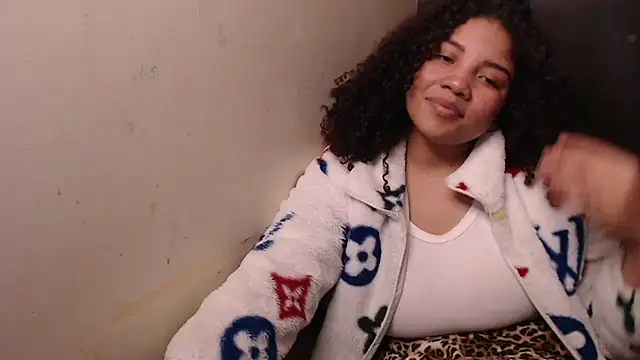 madelene online show from September 15, 2025, 12:55 am