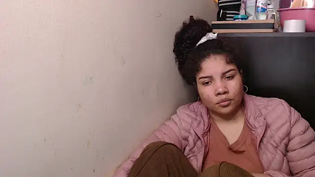 madelene online show from September 23, 2025, 3:24 am