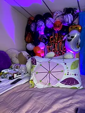 MiaRousexxx  online show from October 31, 2025, 1:13 am