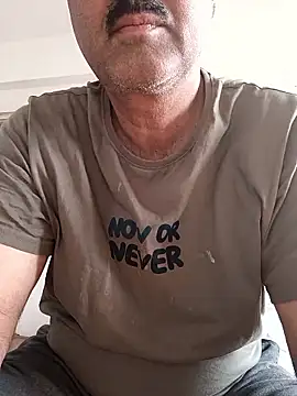 moonflower25 online show from January 8, 2026, 6:08 am