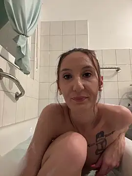 Emilia Mausi online show from November 10, 2025, 8:14 pm