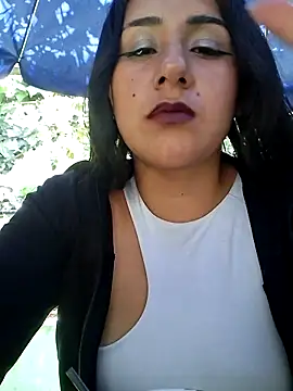 CAROLINE  07 online show from September 25, 2025, 4:24 pm