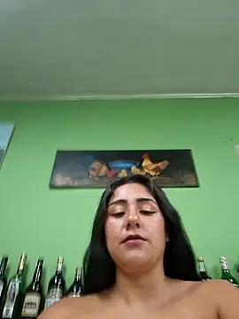 CAROLINE  07 online show from November 10, 2025, 4:45 pm