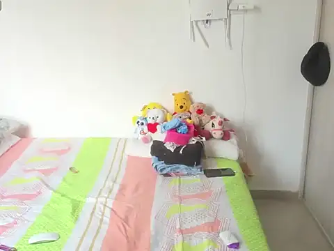 jhoanita fantasy online show from November 30, 2025, 1:34 pm