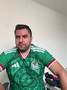 Snapshot of raulgzz4 chatting on June 25, 2026, 4:56 pm raulgzz4 online show from June 25, 2026, 4:56 pm