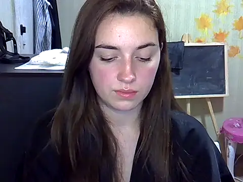 daniella brun online show from October 18, 2025, 10:01 pm