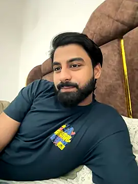 hottestboy03 online show from November 15, 2025, 11:03 am