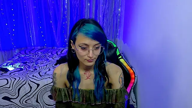 Snapshot of Blazing_Haze chatting on April 10, 2026, 1:56 am Blazing Haze online show from April 10, 2026, 1:56 am