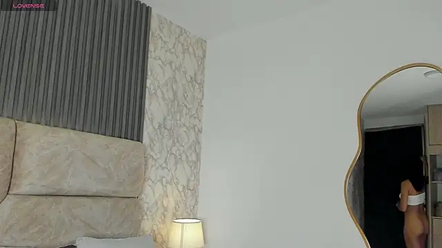 Miagomezx online show from November 10, 2025, 8:36 pm