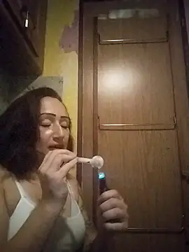 Dirtywhitebitch5150 online show from September 25, 2025, 11:49 am