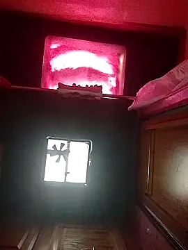 Dirtywhitebitch5150 online show from September 19, 2025, 1:20 am