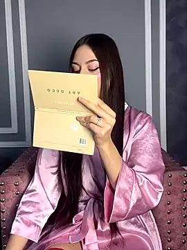 SofiJones  online show from November 11, 2025, 9:20 pm