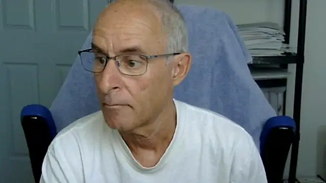 funone1999 online show from September 13, 2025, 3:45 pm