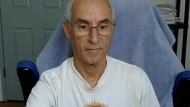 funone1999 online show from October 3, 2025, 3:35 pm