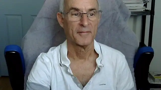 funone1999 online show from December 18, 2025, 10:02 pm