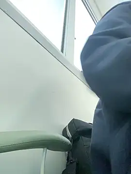 lucioliveira online show from October 22, 2025, 2:05 pm