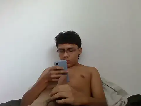 snopgz online show from December 1, 2025, 1:34 pm