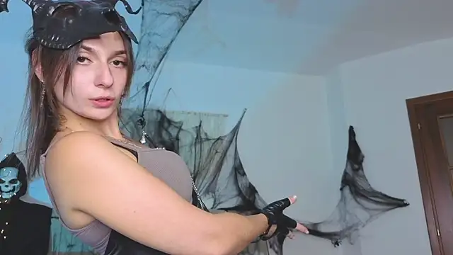 Snapshot of Little_mia__ chatting on October 24, 2025, 10:09 pm Little mia online show from October 24, 2025, 10:09 pm