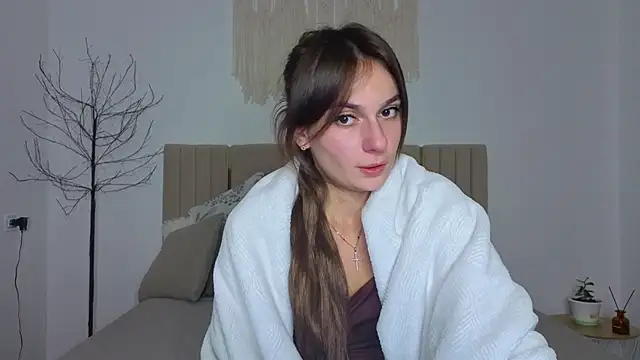 Snapshot of Little_mia__ chatting on November 27, 2025, 10:32 pm Little mia online show from November 27, 2025, 10:32 pm