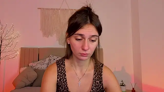 Snapshot of Little_mia__ chatting on November 28, 2025, 9:59 pm Little mia online show from November 28, 2025, 9:59 pm