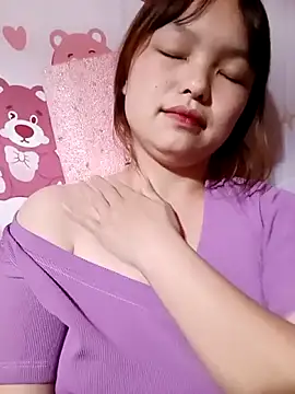 Snapshot of XoiXoi232 chatting on November 13, 2025, 10:19 am XoiXoi232 online show from November 13, 2025, 10:19 am