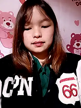 Snapshot of XoiXoi232 chatting on November 4, 2025, 1:31 am XoiXoi232 online show from November 4, 2025, 1:31 am