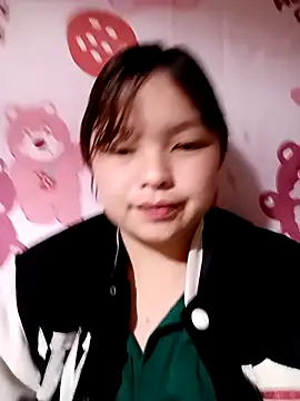 Snapshot of XoiXoi232 chatting on November 3, 2025, 4:39 am XoiXoi232 online show from November 3, 2025, 4:39 am