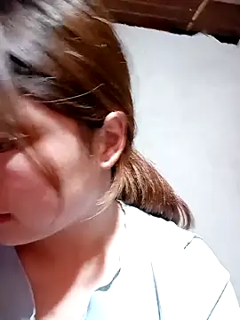 Snapshot of XoiXoi232 chatting on October 28, 2025, 2:05 pm XoiXoi232 online show from October 28, 2025, 2:05 pm