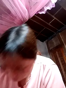 Snapshot of XoiXoi232 chatting on October 23, 2025, 12:15 pm XoiXoi232 online show from October 23, 2025, 12:15 pm