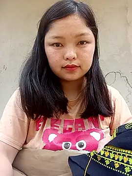 Snapshot of XoiXoi232 chatting on February 16, 2026, 4:00 am XoiXoi232 online show from February 16, 2026, 4:00 am