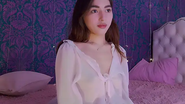 CherrRoses online show from October 16, 2025, 1:41 pm