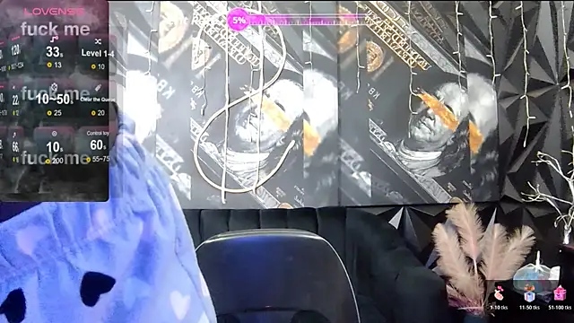 Lilmisbaddyxxx online show from November 8, 2025, 8:12 pm