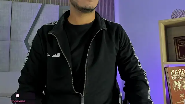 Axel grey  online show from April 6, 2026, 12:50 pm