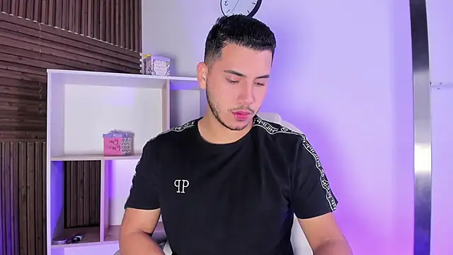 Axel grey  online show from October 24, 2025, 12:15 pm