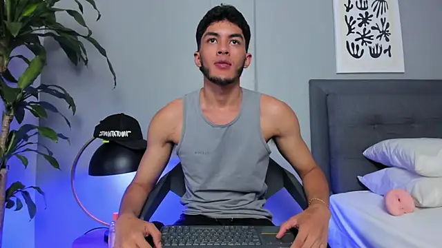 Tylerffoxx online show from May 30, 2026, 9:20 pm