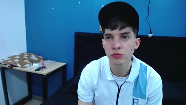 Jheampiiero online show from November 10, 2025, 2:44 pm