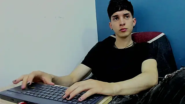 Jheampiiero online show from December 16, 2025, 2:10 pm