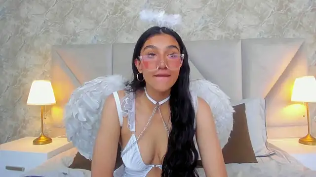 ValentiinaCruz online show from October 30, 2025, 10:06 pm