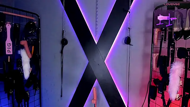 Snapshot of VictoryaLiah_BDSM chatting on February 9, 2026, 10:57 am VictoryaLiah BDSM online show from February 9, 2026, 10:57 am