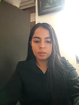 Snapshot of NatashaRose18 chatting on October 28, 2025, 8:52 pm NatashaRose18 online show from October 28, 2025, 8:52 pm