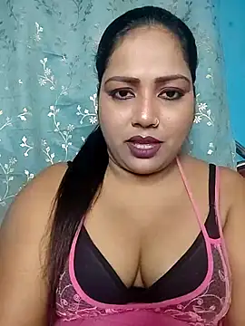hornypriya696 online show from November 17, 2025, 4:44 pm