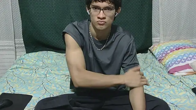 Snapshot of Samuel_Hills_II chatting on February 17, 2026, 1:52 pm Samuel Hills II online show from February 17, 2026, 1:52 pm