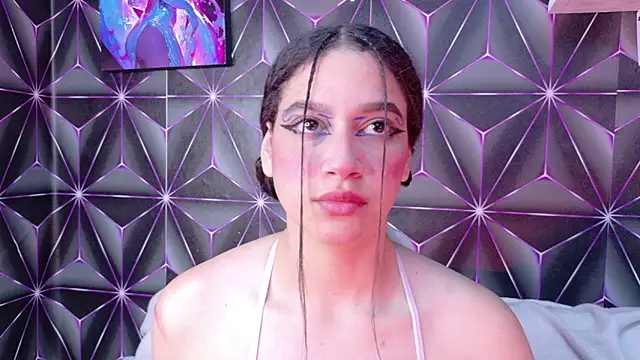 Megan Luxe online show from October 3, 2025, 6:37 am