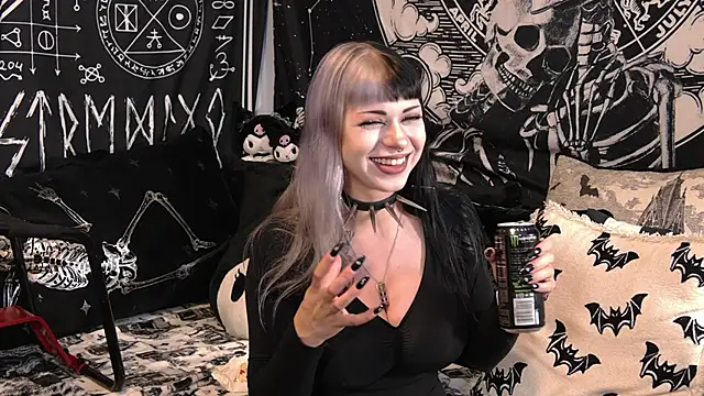 Paige Turner online show from May 8, 2026, 1:09 am