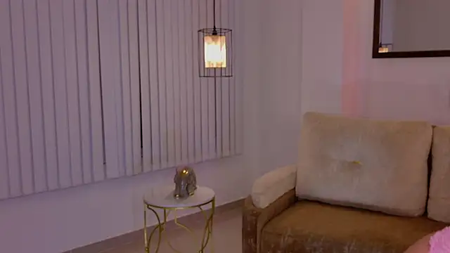 Saskia litt online show from January 18, 2026, 4:05 am